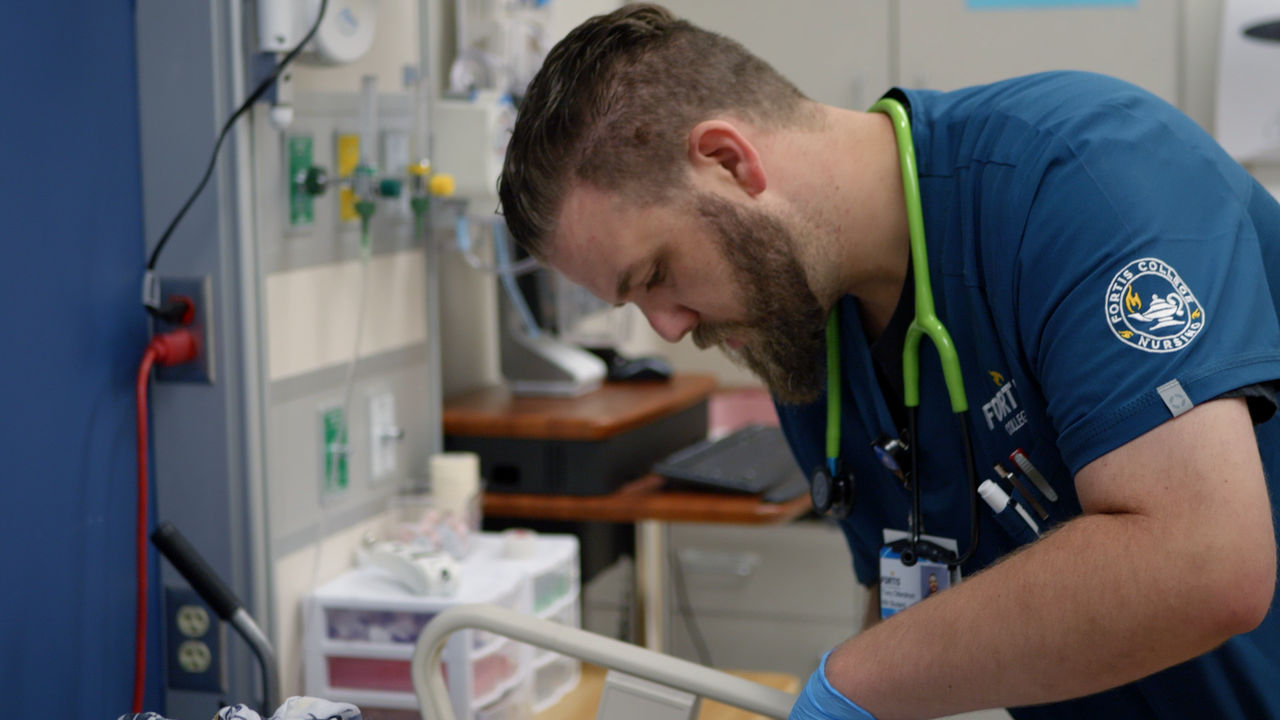 Healthcare professional working in clinical setting