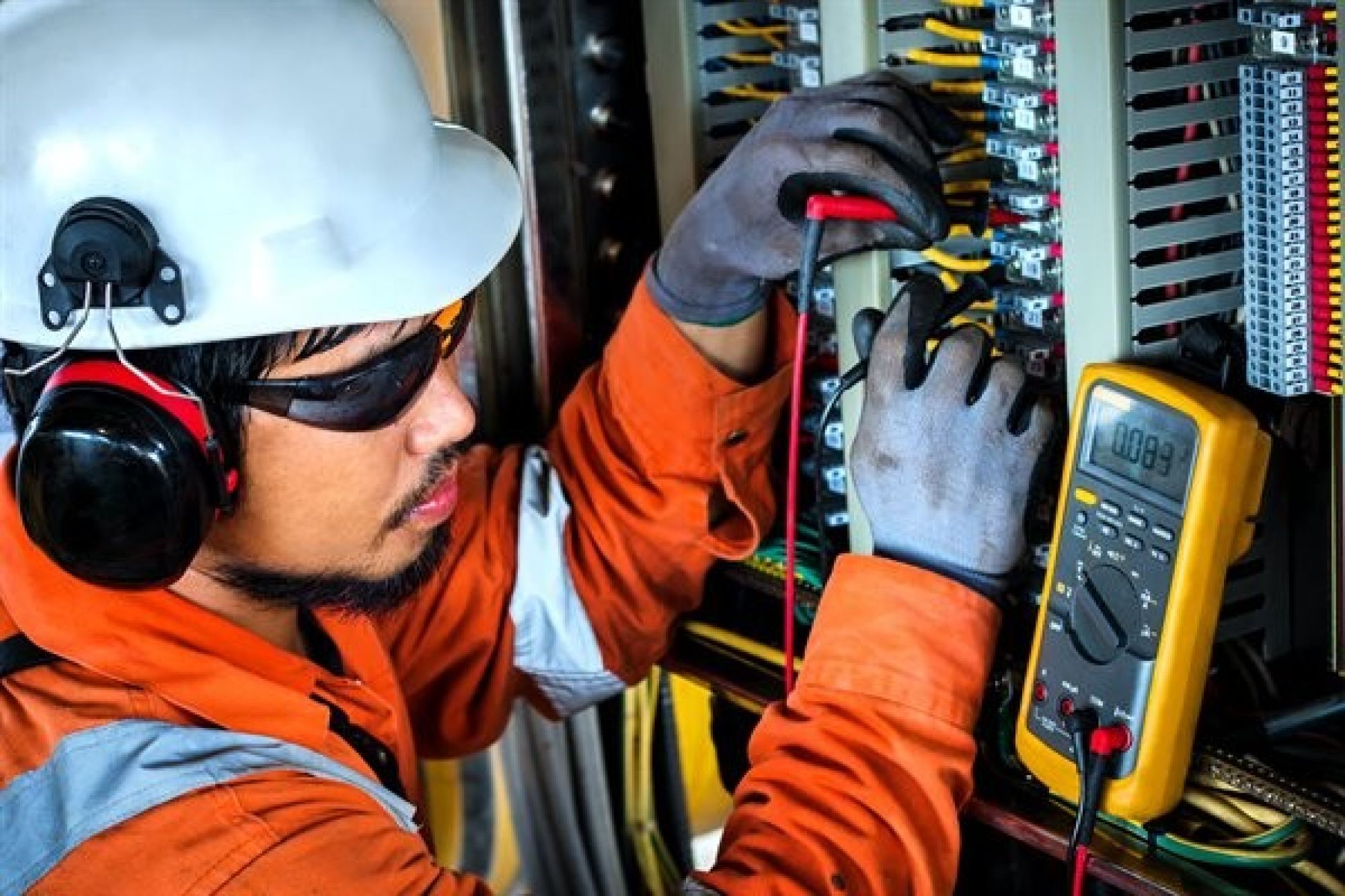 how-to-get-started-in-electrical-trades